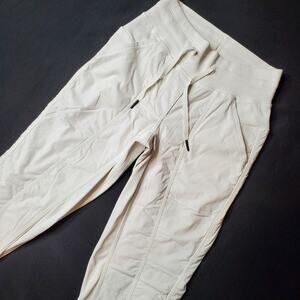 Lululemon Women's Size 2 Dance Studio Crop Pant White